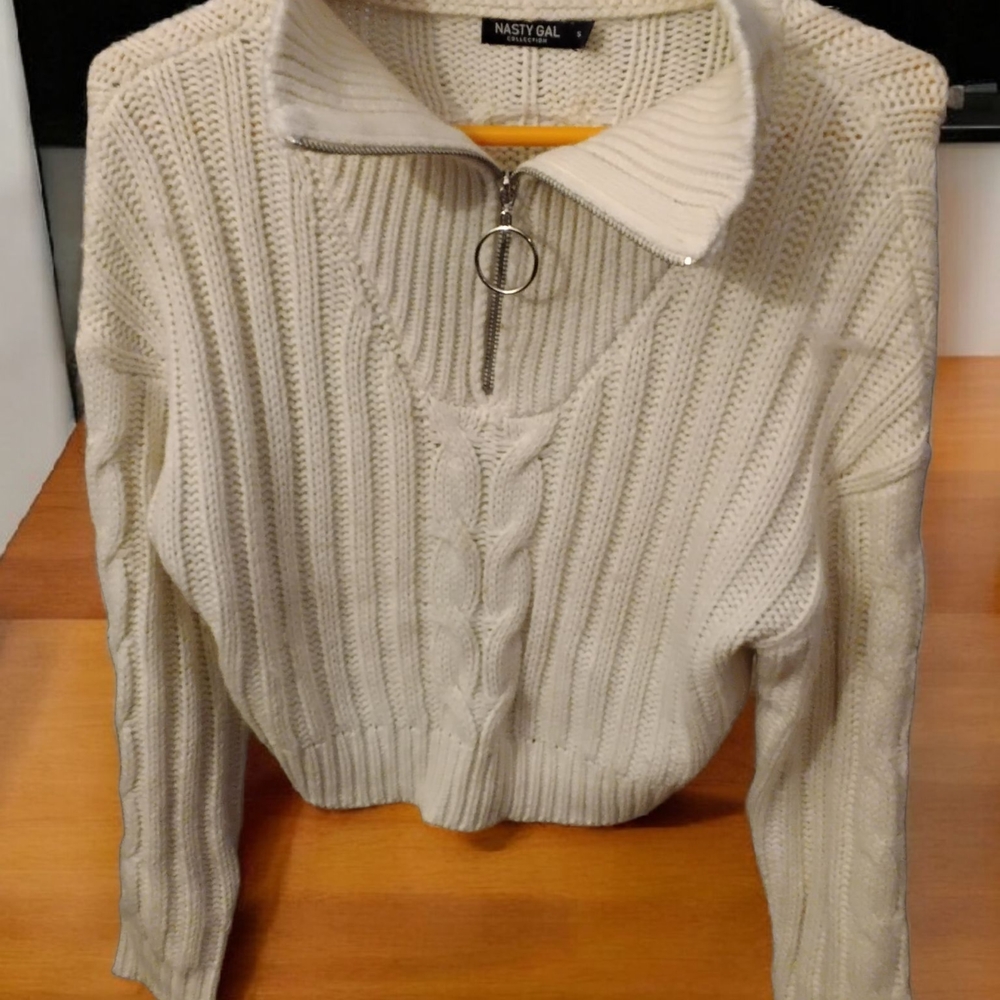 Nasty Gal Cropped Cable Knit Half-Zip Sweater | Cream | Size S | O-Ring Zipper - Picture 5 of 6